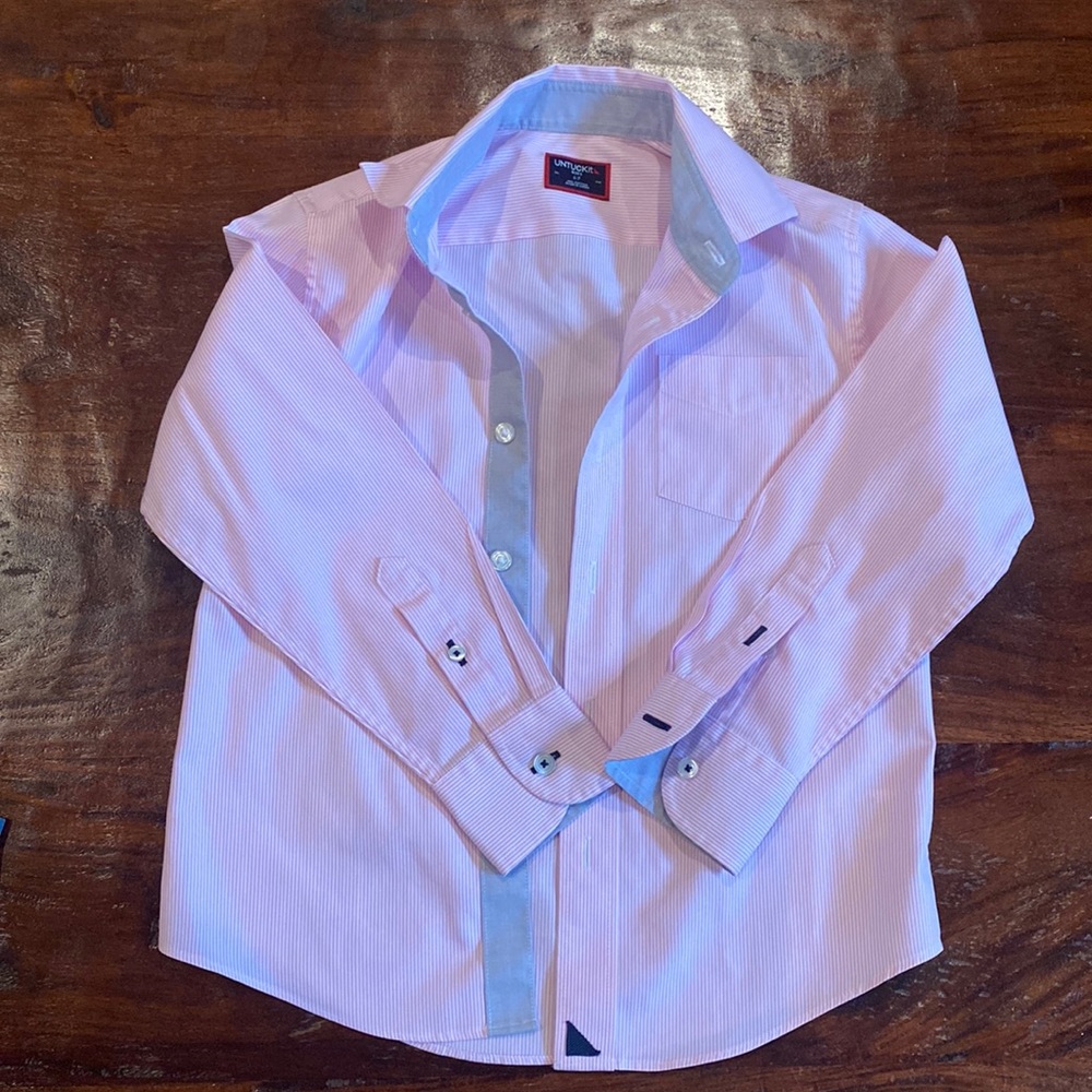 UNTUCKit youth button down shirt. Great condition.